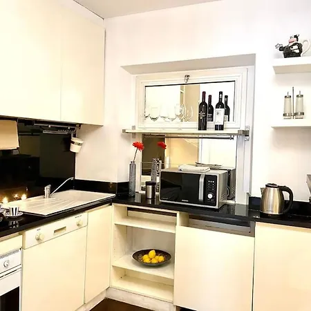 Apartament Duomo Area 2 Bedroom Deluxe Mediolan