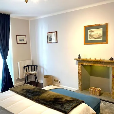 Duomo Area 2 Bedroom Deluxe Apartament Mediolan