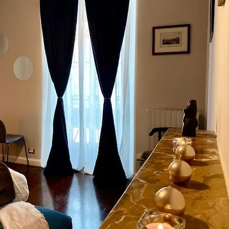 Duomo Area 2 Bedroom Deluxe ميلان