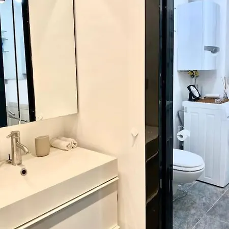 Duomo Area 2 Bedroom Deluxe * ميلان