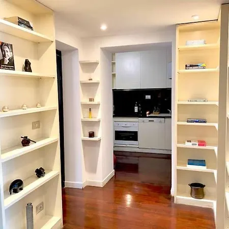 Duomo Area 2 Bedroom Deluxe شقة