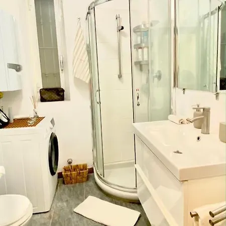 Duomo Area 2 Bedroom Deluxe * ميلان
