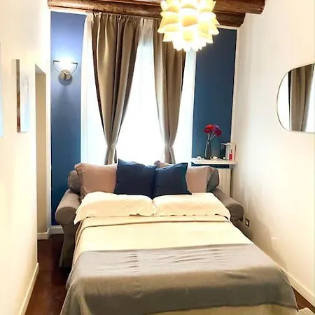 Duomo Area 2 Bedroom Deluxe شقة ميلان
